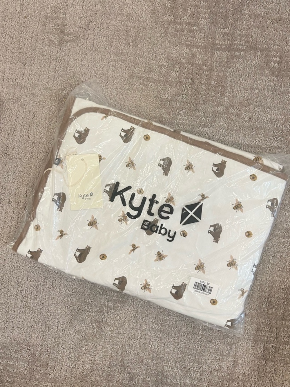 NWT Kyte Baby Honey Bear Baby Blanket
